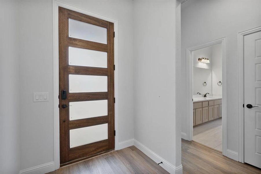 Spacious, unfurnished interior of a new home in Estates At Baker Park, Sherman (Image 25).