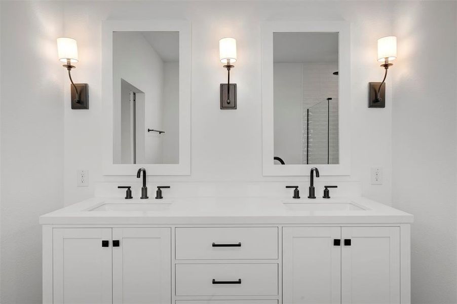 Close-up of interior finishes inside a home in Timberbrook, Justin (Image 15).