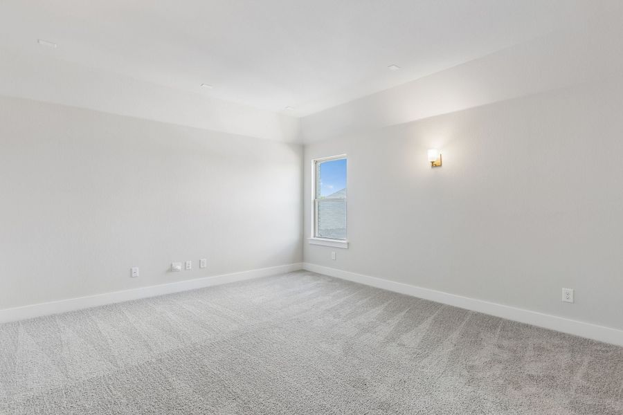Spacious, unfurnished interior of a new home in Painted Tree Lakeside, McKinney (Image 28).