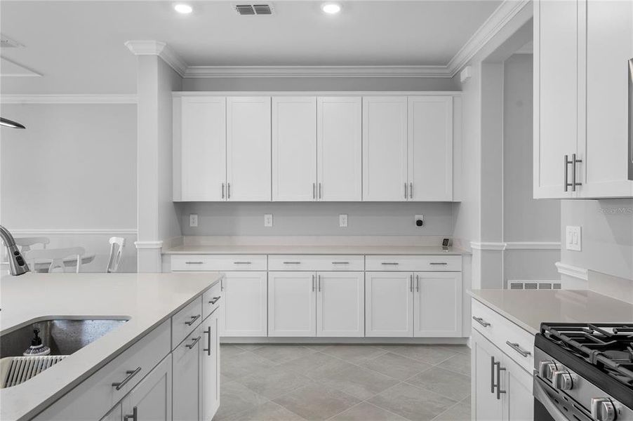Furnished interior view inside a new home in , Bradenton (Image 5).