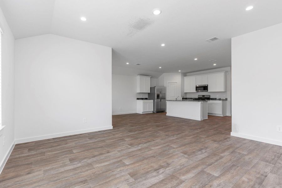 Spacious, unfurnished interior of a new home in Blue Heron Estates, Beasley (Image 36).