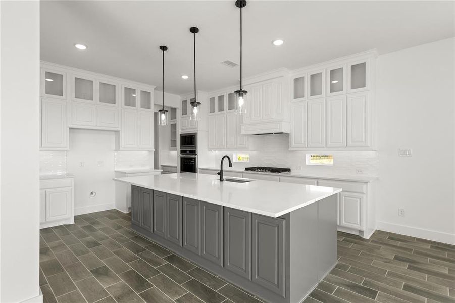 9925 FM 2757  Kitchen 2