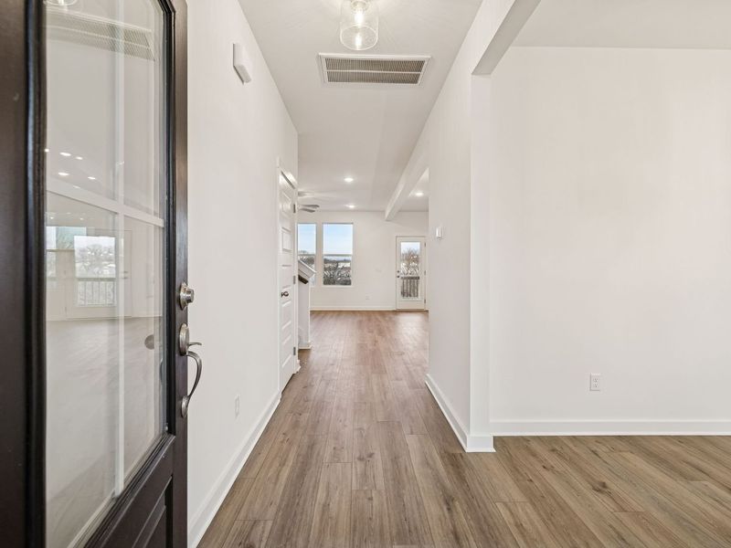 Spacious, unfurnished interior of a new home in Calista Farms, White House (Image 15).