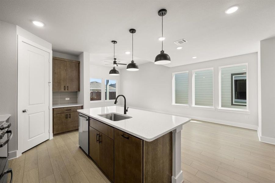 7420 Summer Sunset- Kitchen-3 7420 Summer Sunset- Kitchen-3