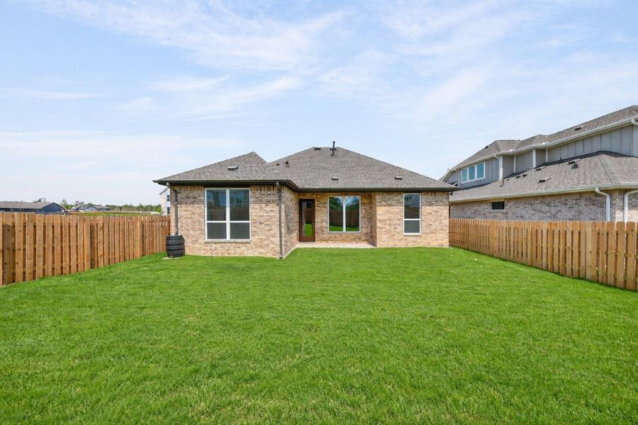 Exterior details and patio area of a home in COLTON, Todd Mission (Image 2).