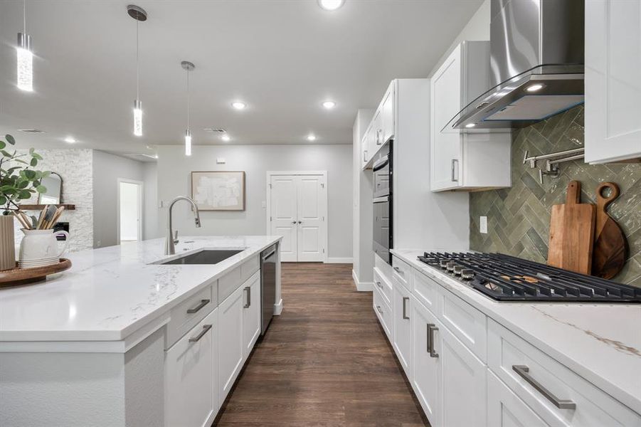 Furnished interior view inside a new home in , Dallas (Image 9).