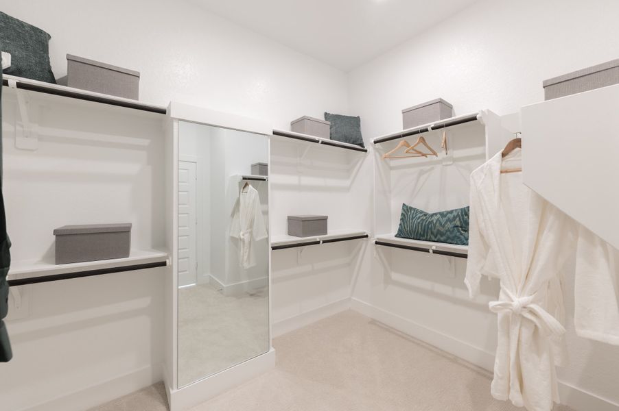 Representative furnished interior of a home built from the Goldeneye by Tri Pointe Homes in Jubilee 50′, Hockley (Image 47).