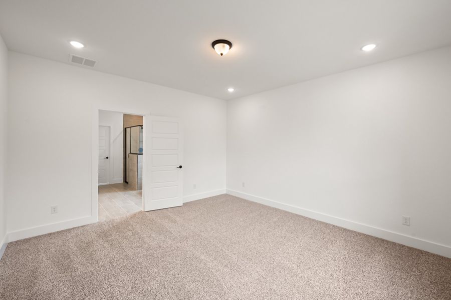 Spacious, unfurnished interior of a new home in Heritage Towne, Midlothian (Image 47). Spacious, unfurnished interior of a new home in Heritage Towne, Midlothian (Image 47).