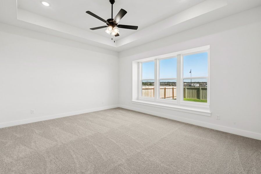 Spacious, unfurnished interior of a new home in Santa Rita Ranch, Liberty Hill (Image 13).