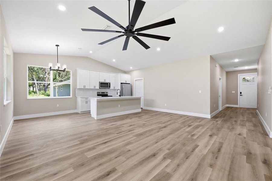 Spacious, unfurnished interior of a new home in , Summerfield (Image 13).