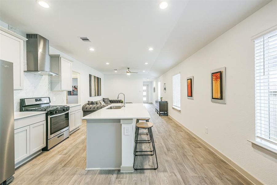 Image 15 of a home in City Gate.