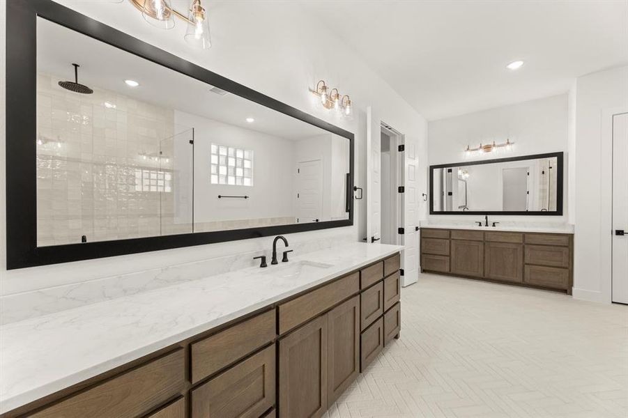 37. 3409 Alysheba - Bath (4)