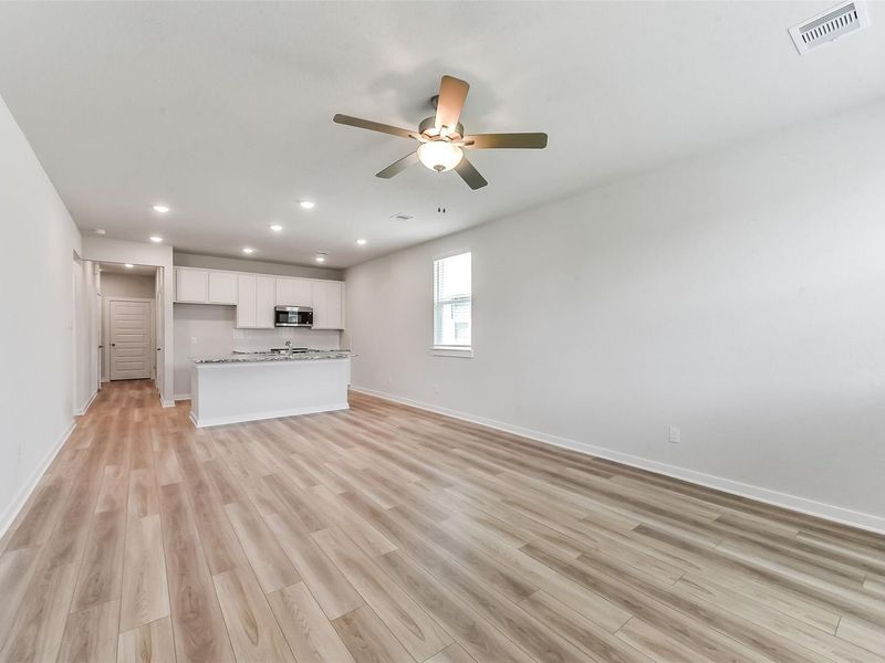 Spacious, unfurnished interior of a new home in Liberty Estates, Cleveland (Image 23).