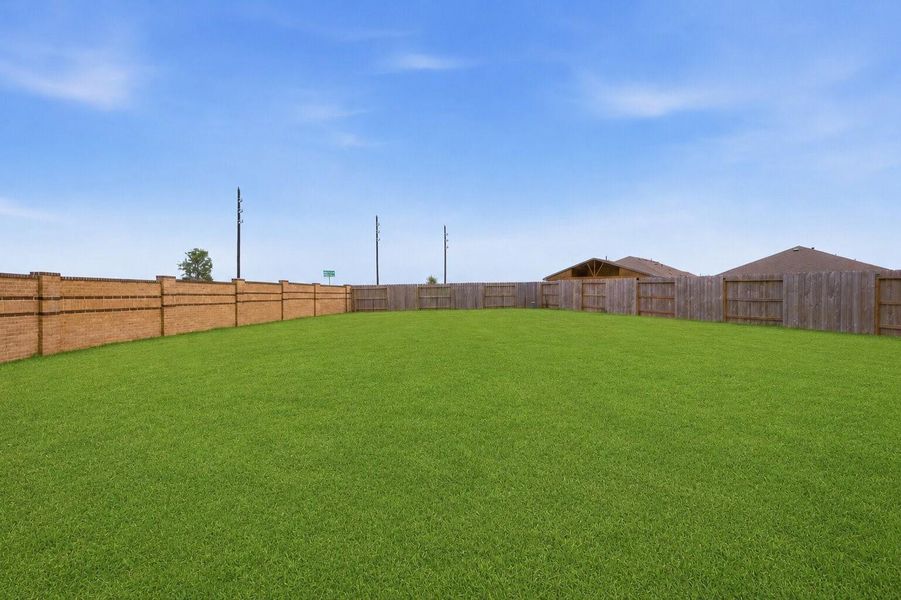 Huge backyard for entertaining