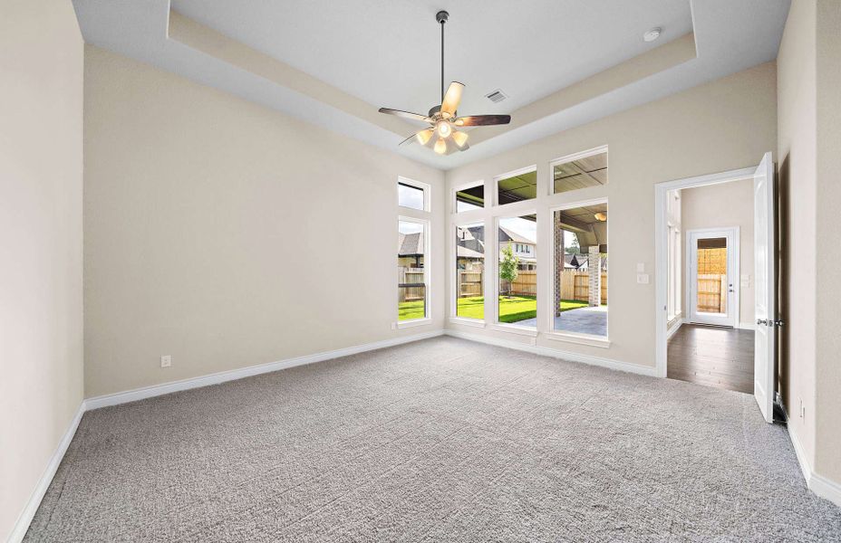 Spacious, unfurnished interior of a new home in Artavia 70′, Conroe (Image 37).
