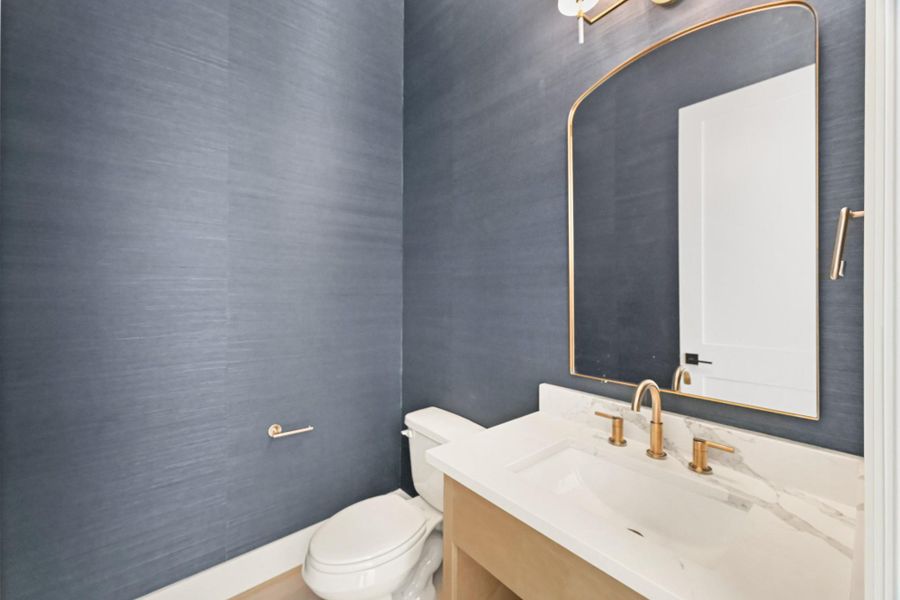 A convenient powder bath serves the downstairs!