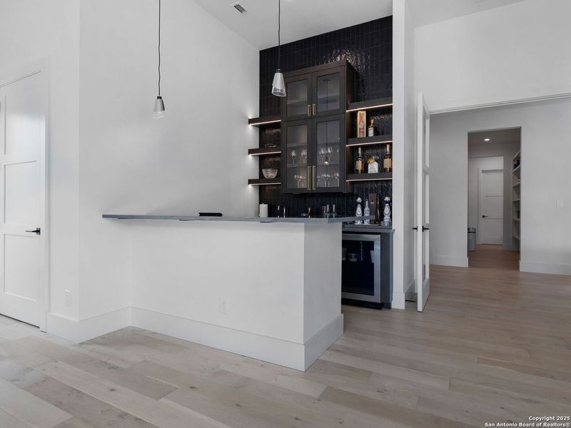 Furnished interior view inside a new home in , Boerne (Image 32).