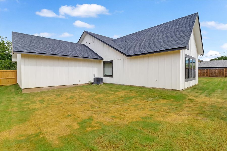 Exterior details and patio area of a home in , Cottonwood Shores (Image 3).