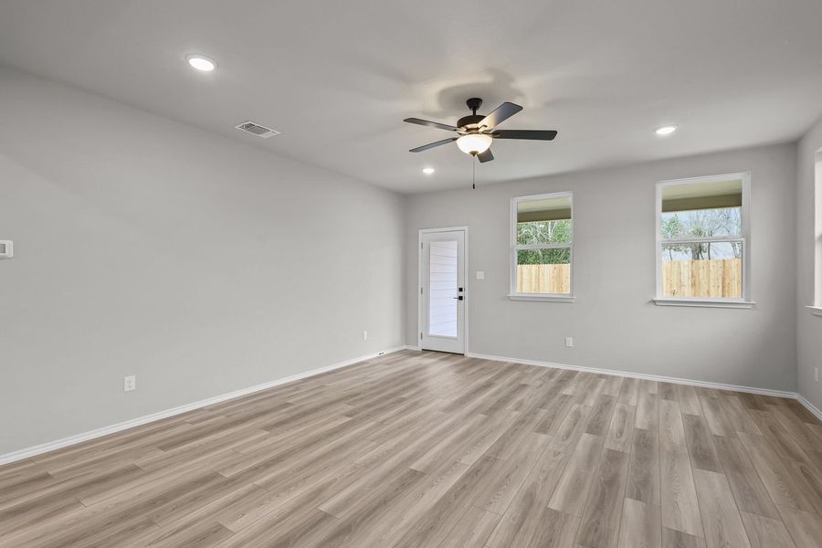 Representative unfurnished interior of a home built from the The Glenwood E by Davidson Homes LLC in Bricewood, San Antonio (Image 18).