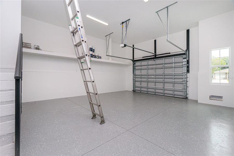 Spacious, unfurnished interior of a new home in , Punta Gorda (Image 51).