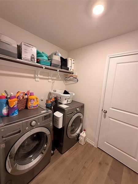 Close-up of interior finishes inside a home in Three Oaks, Sherman (Image 18).