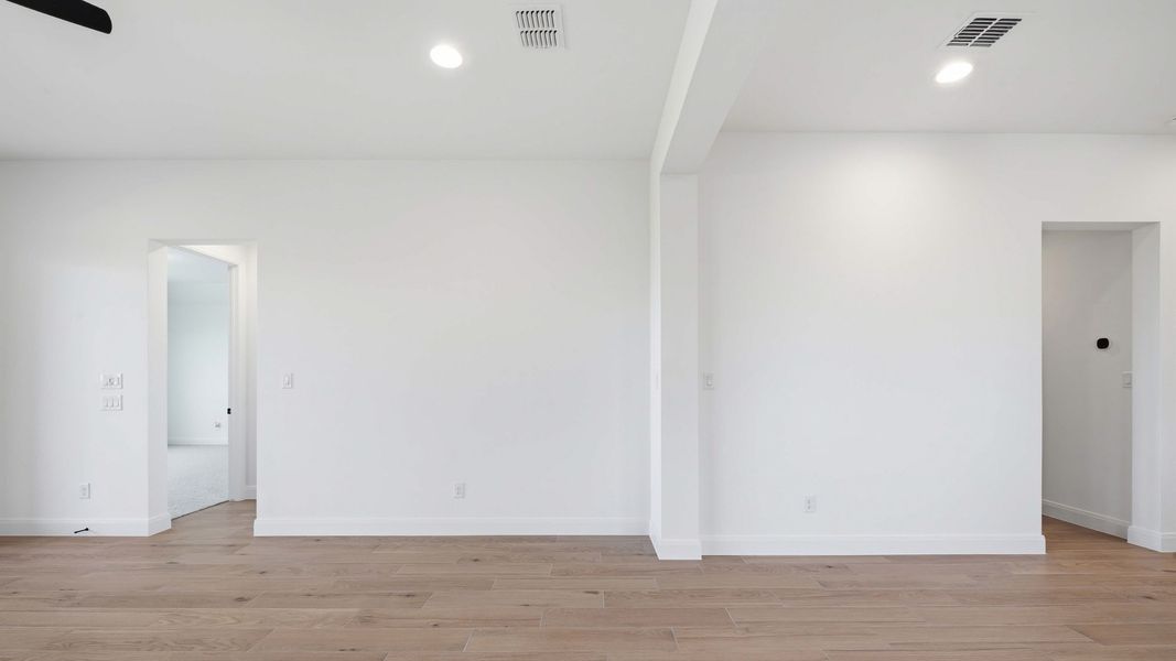 Spacious, unfurnished interior of a new home in Devonshire, Forney (Image 20).