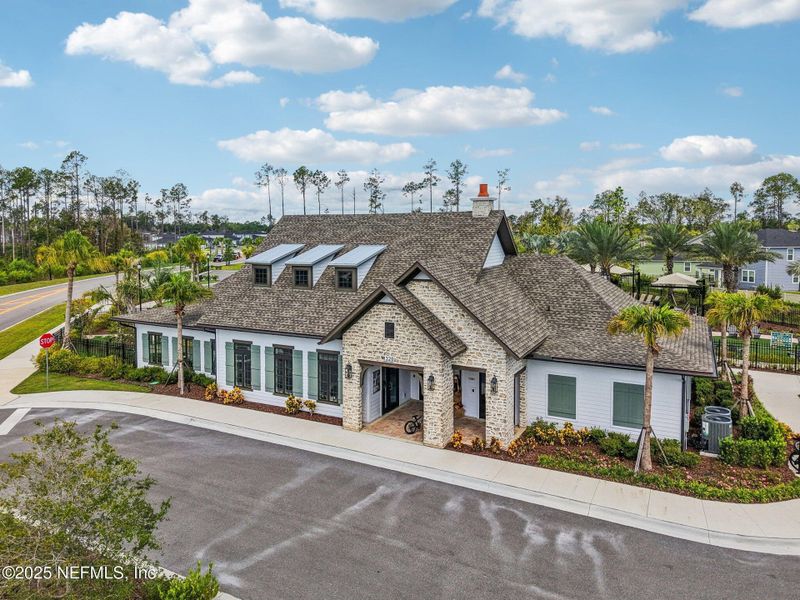 Image 37 of a home in Cordova Palms.