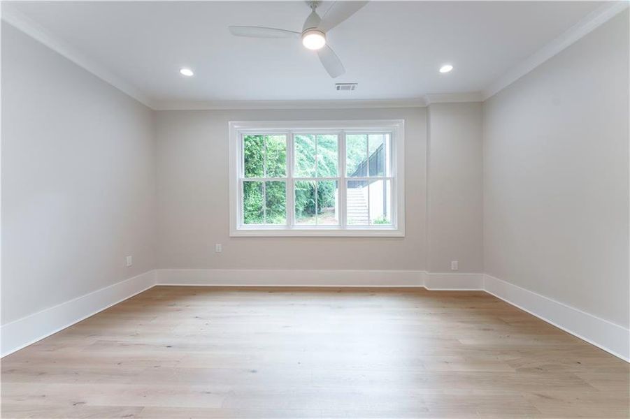 Spacious, unfurnished interior of a new home in , Atlanta (Image 19).