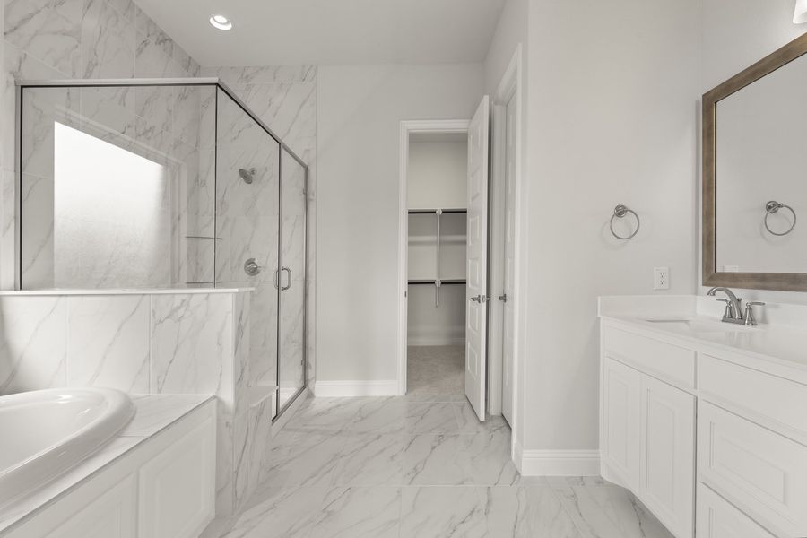 Furnished interior view inside a new home in River Ranch, Van Alstyne (Image 9).