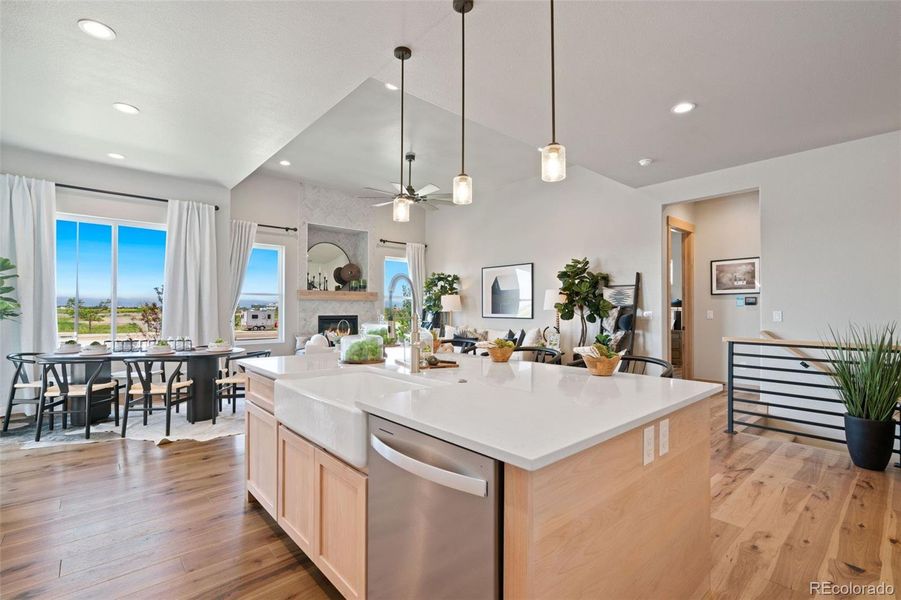 Upgraded Stainless Steel Appliances