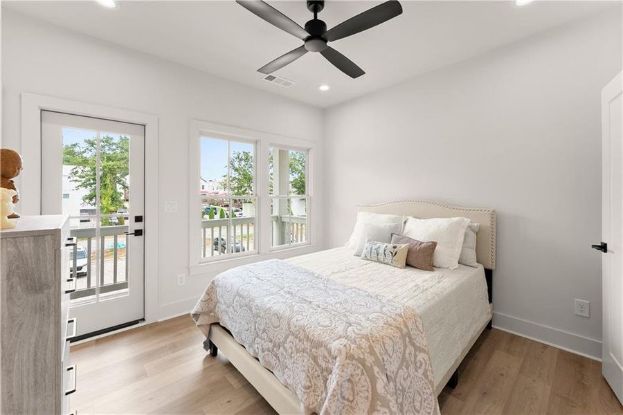 Furnished interior view inside a new home in , Gainesville (Image 15).