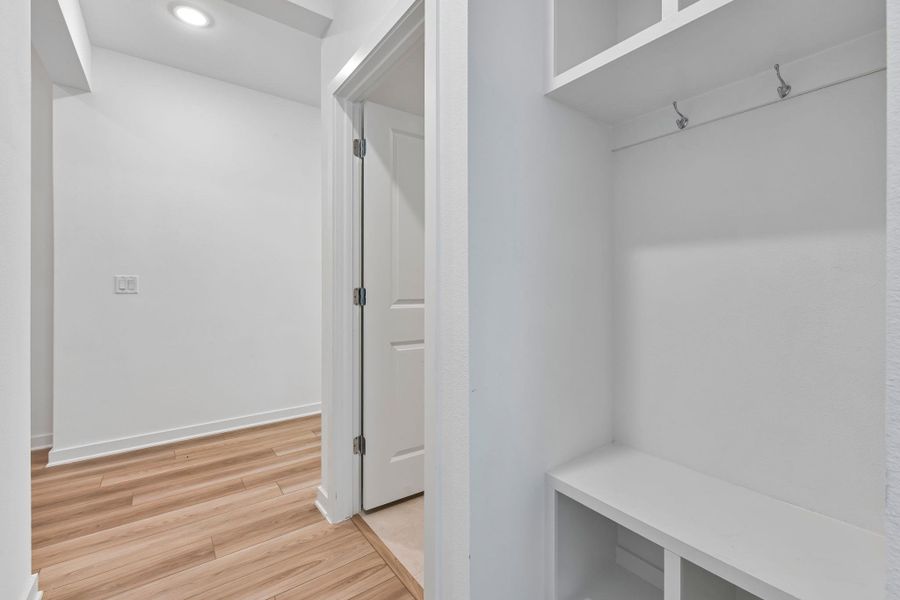 Spacious, unfurnished interior of a new home in Parkton Square, Kyle (Image 34).