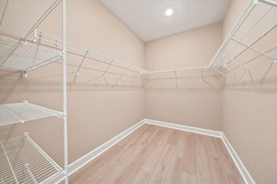 Spacious, unfurnished interior of a new home in Coasterra Community Group Page, Palmetto (Image 36).