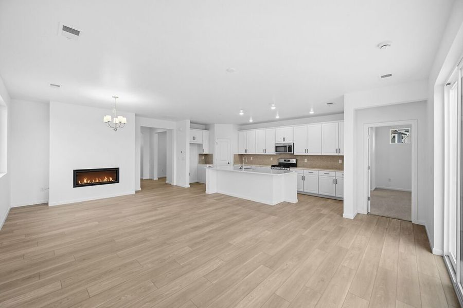 Spacious, unfurnished interior of a new home in Trailstone, Arvada (Image 16).