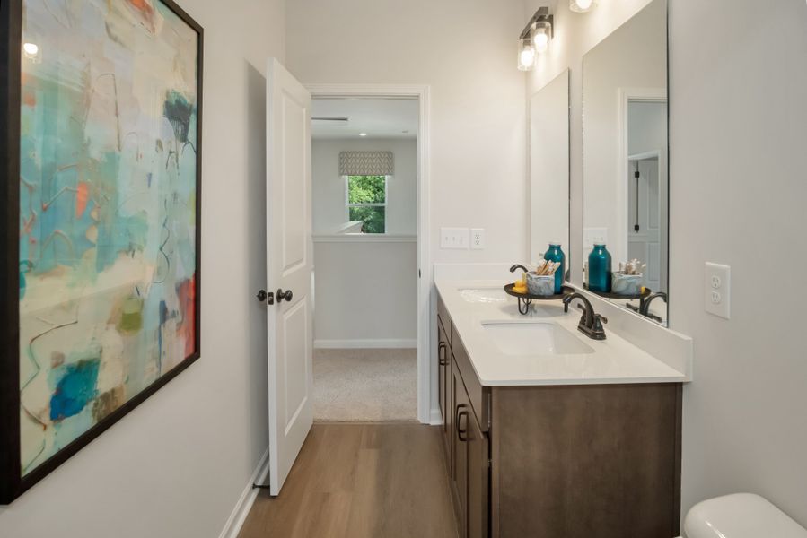 *This is a marketing photo. Colors/options may be different.*