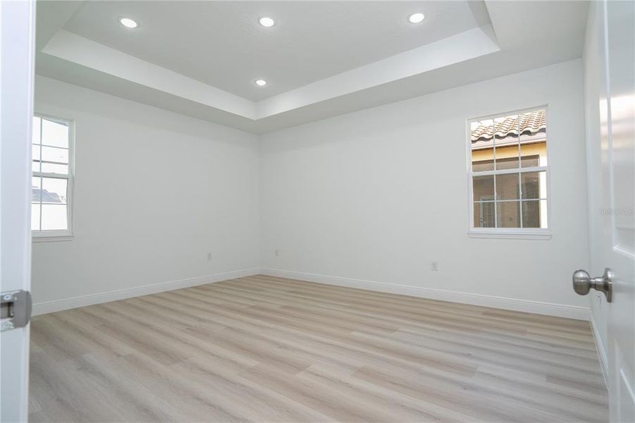 Spacious, unfurnished interior of a new home in , Haines City (Image 32).