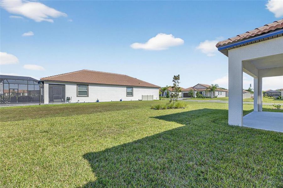 Exterior details and patio area of a home in , Wimauma (Image 34).