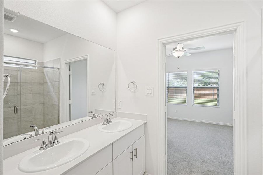 Photo is not of the actual home, but is an inspirational photo of builder’s model home and may depict options, furnishings, and/or decorator features that are not included. Photo is not of the actual home, but is an inspirational photo of builder’s model home and may depict options, furnishings, and/or decorator features that are not included.