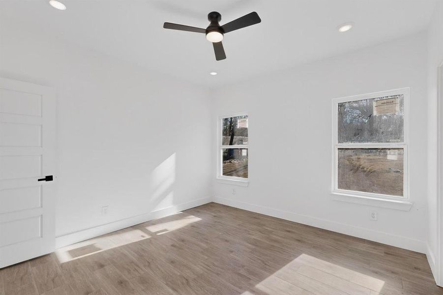 Spacious, unfurnished interior of a new home in , Denison (Image 20).