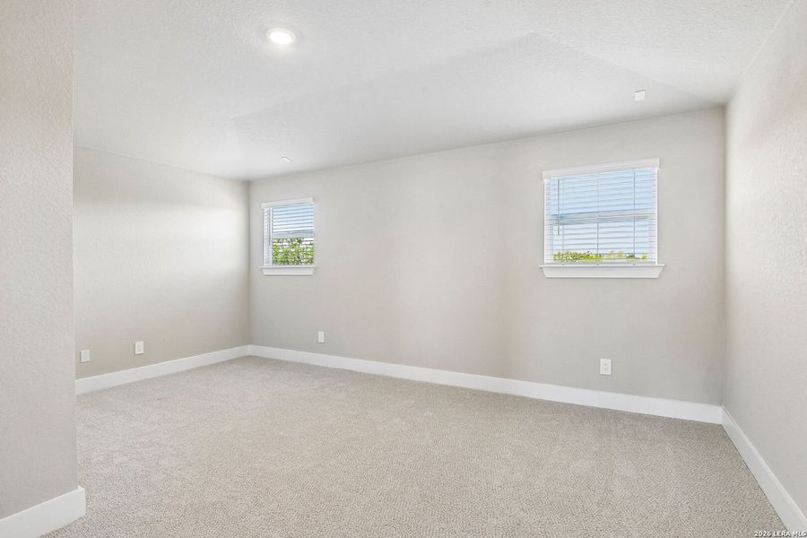 Spacious, unfurnished interior of a new home in Stetson Ridge, Marion (Image 35).