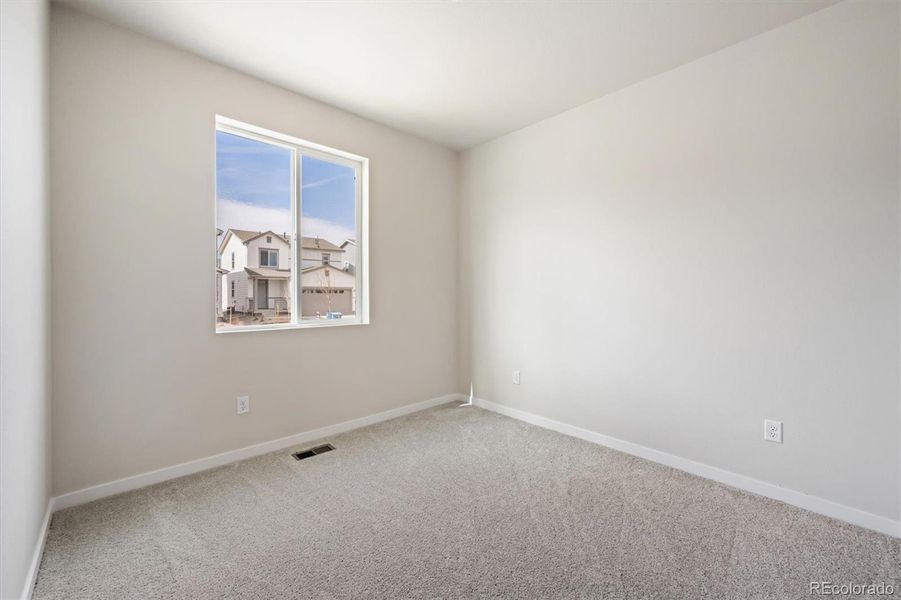 Spacious, unfurnished interior of a new home in Farmlore, Brighton (Image 10).