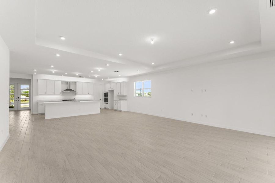 US_SEF_CLARION_LOT 333_dining