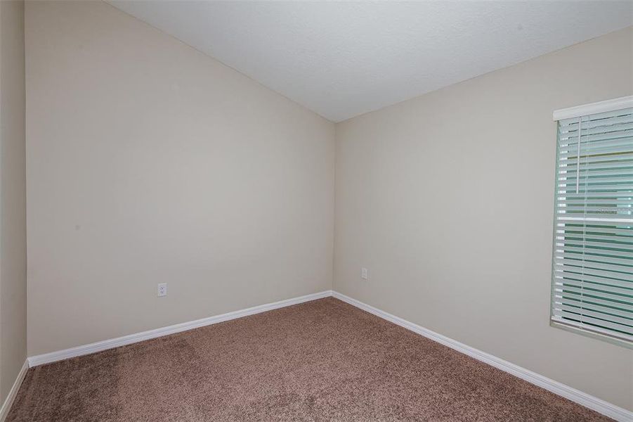 Spacious, unfurnished interior of a new home in Villa Mar, Winter Haven (Image 21).