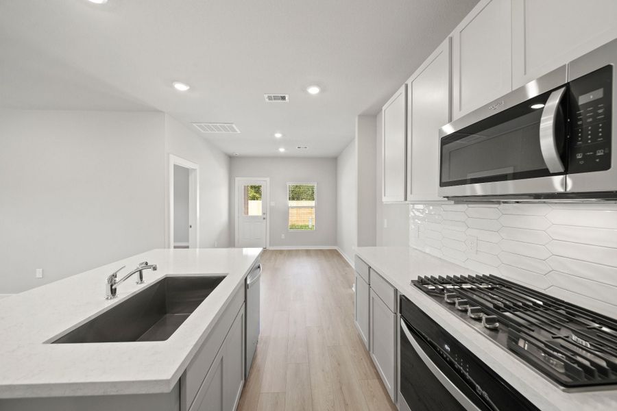 2,252sf New Home in Texas City, TX.  - Slide 9