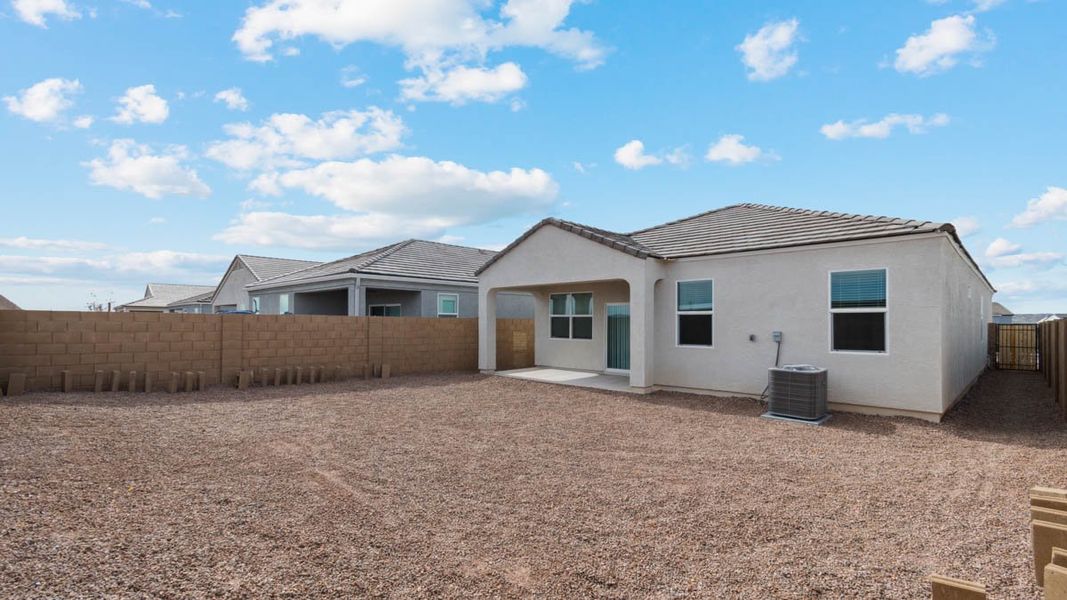 Exterior details and patio area of a home in Quail Ranch, San Tan Valley (Image 18).