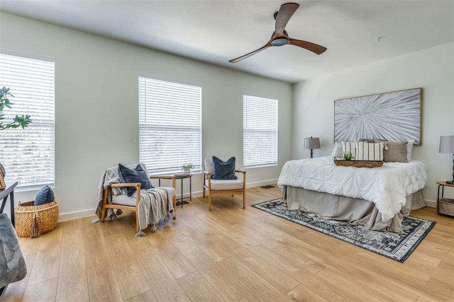 These photos are of 504 S OConnor. Please note that the buyer can make selections for items such as cabinets, faucets, tile, countertops, and other finishes. These photos are of 504 S OConnor. Please note that the buyer can make selections for items such as cabinets, faucets, tile, countertops, and other finishes.