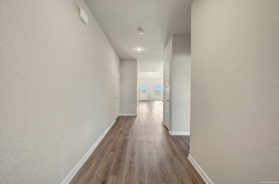 Spacious, unfurnished interior of a new home in Paloma Park, Converse (Image 29).