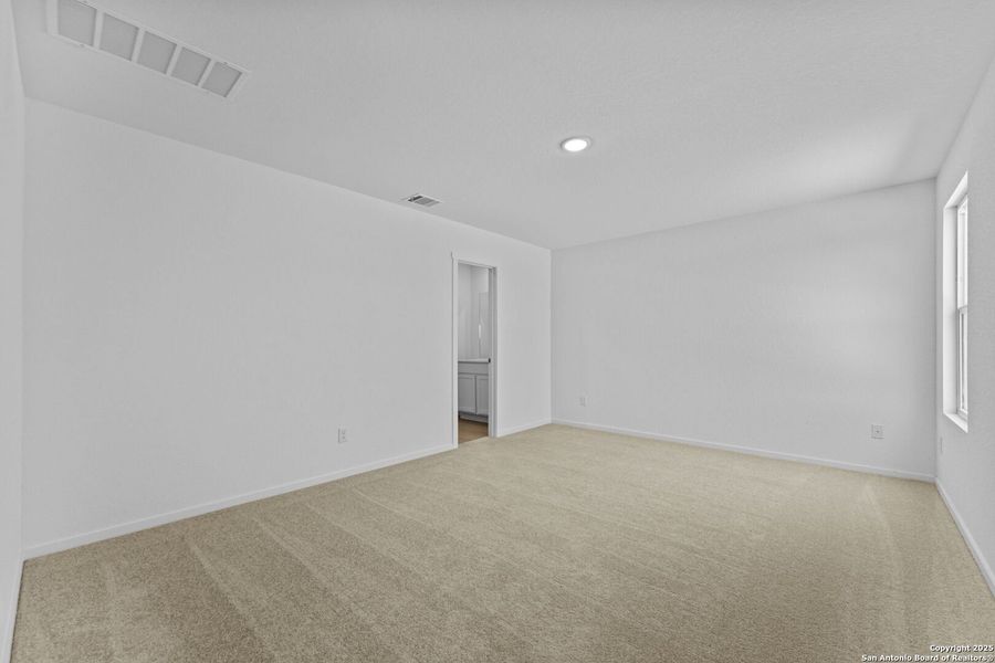 Spacious, unfurnished interior of a new home in Lodi Grove, Floresville (Image 19). Spacious, unfurnished interior of a new home in Lodi Grove, Floresville (Image 19).
