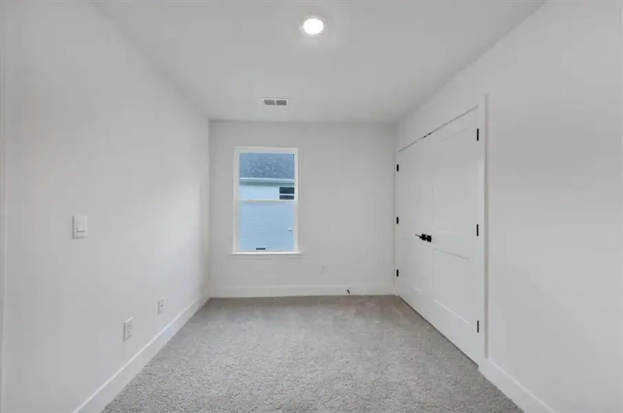 Spacious, unfurnished interior of a new home in Canterbury Villas, Carrollton (Image 22).
