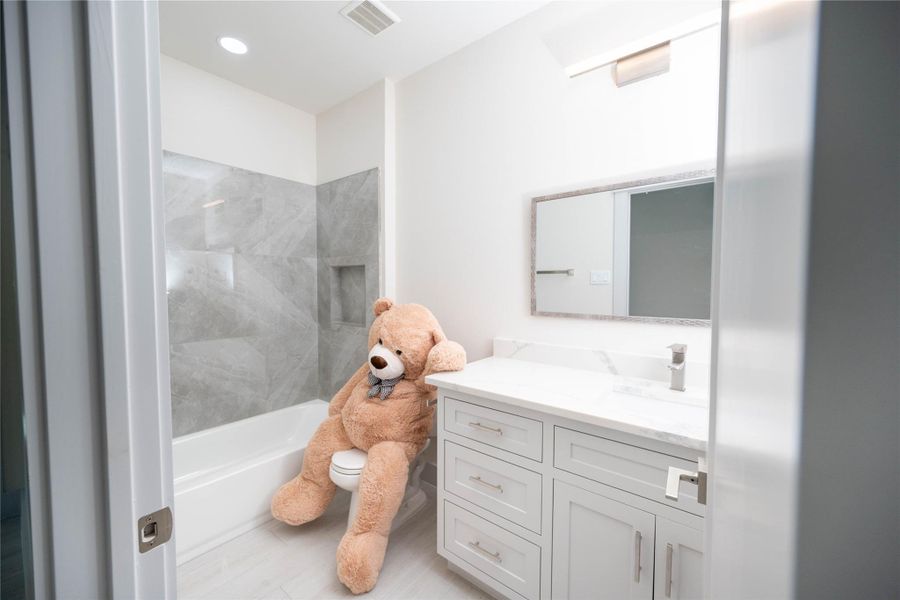 Image 13 of a home in . Image 13 of a home in .